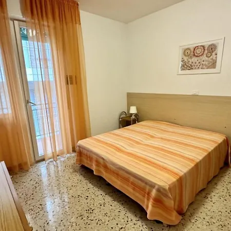 Top-floor Flat With Parking In * Μπιμπιόνε
